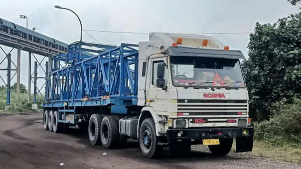 Truck transporting fabricated steel modules for a PT Rexline Engineering Indonesia project