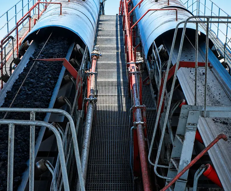 3 km Overland Coal Conveyor — Erection, galleries and live-line inspection