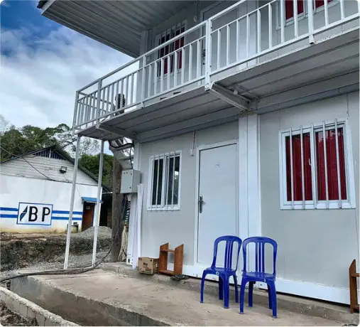 Housing Camp & Kitchen