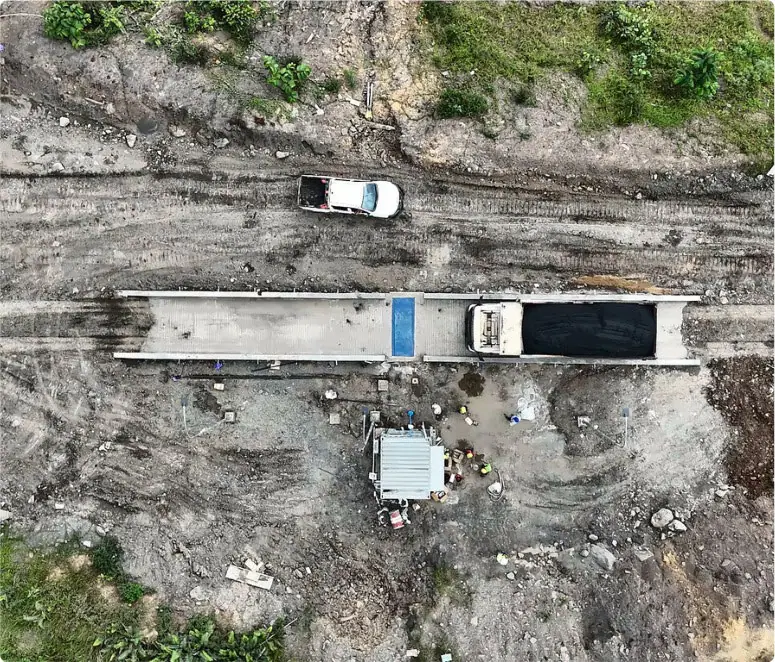 Dynamic Weighbridge — Scanner gantry, platform and control room